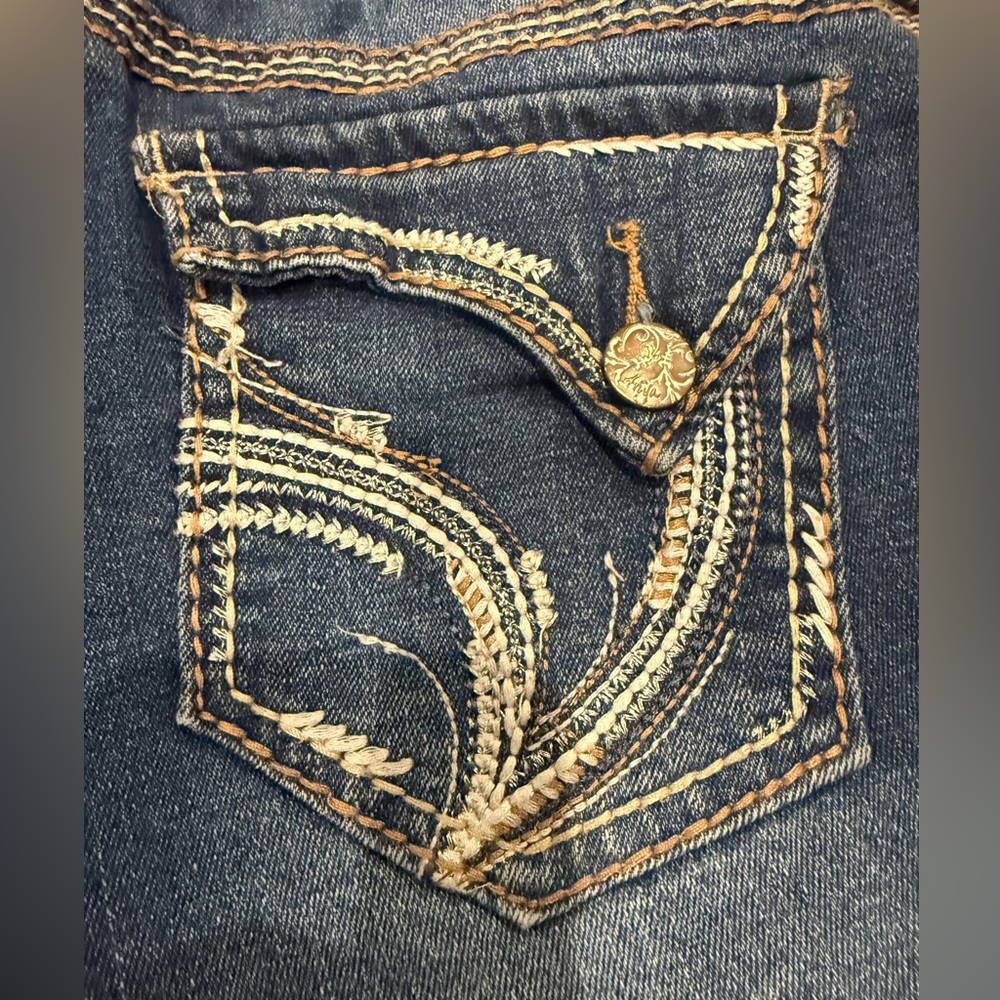 Ariya Bootcut Jeans - Picture 8 of 9